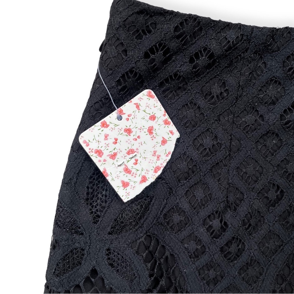 NWT Free People “Dreamy Days” Black Lace Mini Skirt., sz 2 - Picture 8 of 9